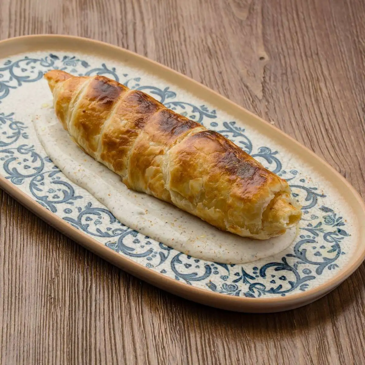 Хачапури на углях с трюфельным соусом