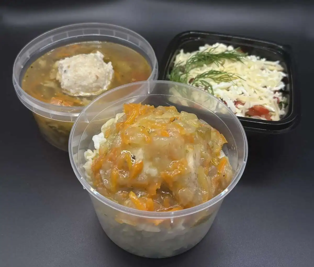 3 Чикен: С курицей томатом и сыром, Овощной с куриной тефтелей, Пьенсара с с макаронами