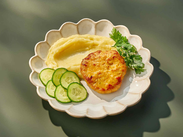 Котлета куриная с картофелем пюре 