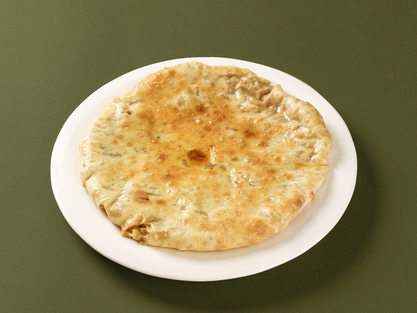 Кубдари с бараниной и сыром