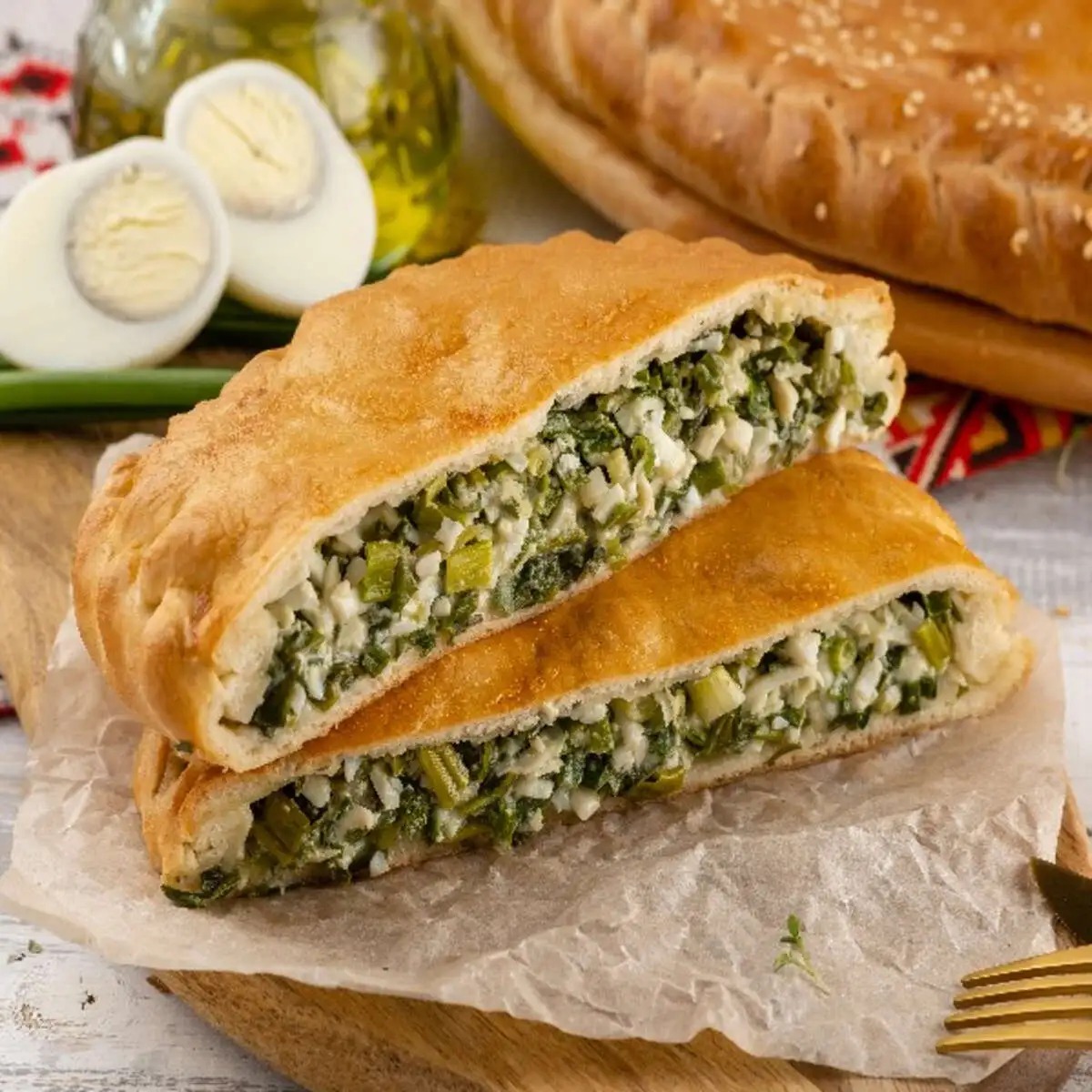 Пирог с зел. луком и яйцом