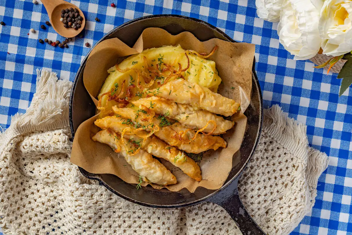 Жареный судак с картофельным пюре