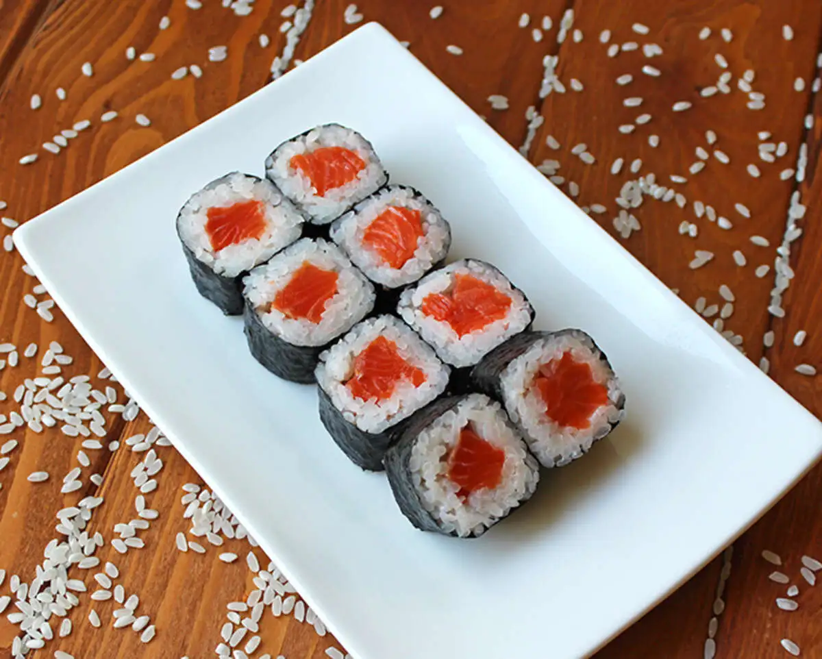 ролл Сяке маки