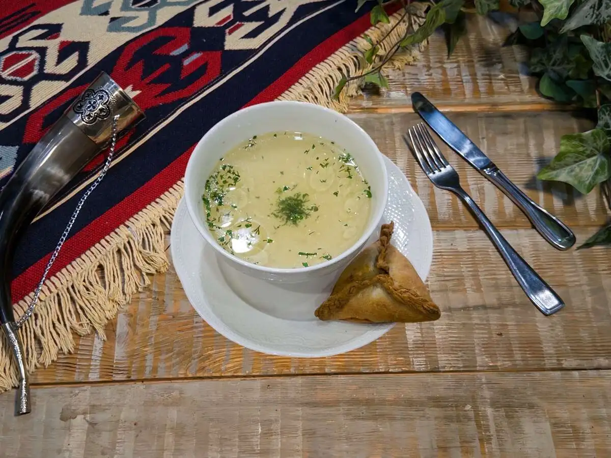 Куриный бульон с учпочмаком