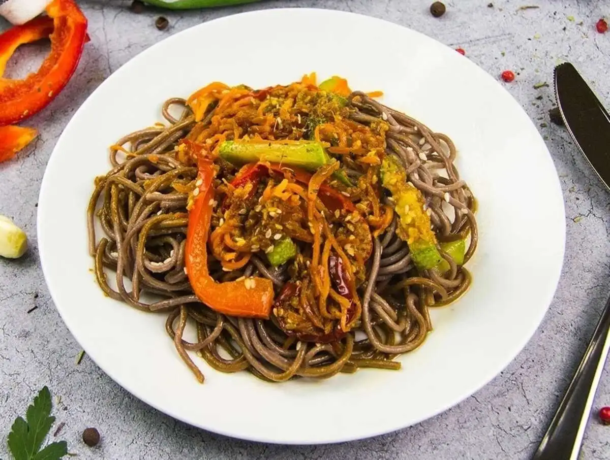 Лапша Гречневая с овощами