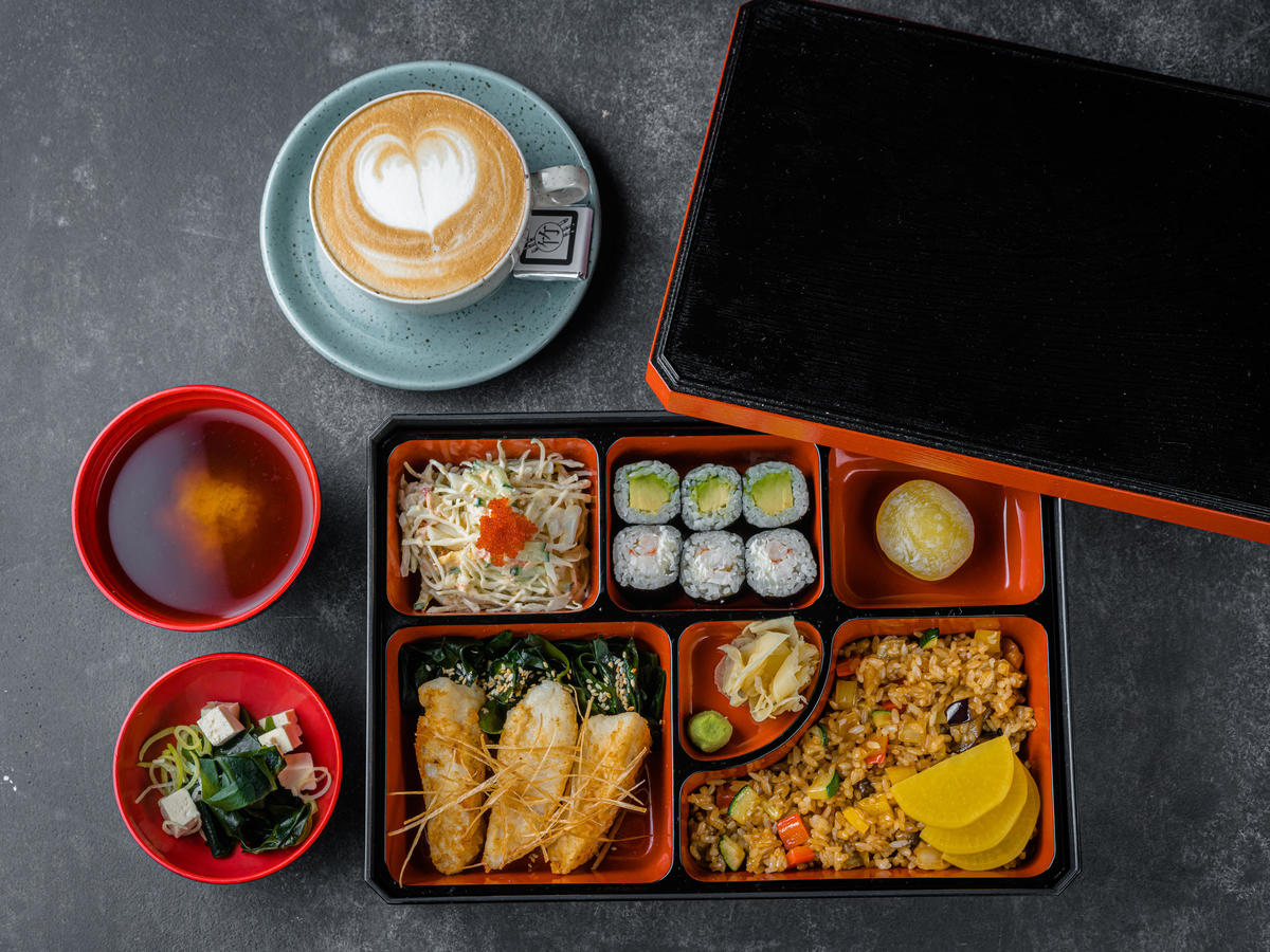 Бизнес-ланчи (по будним дням с 12 до 16)