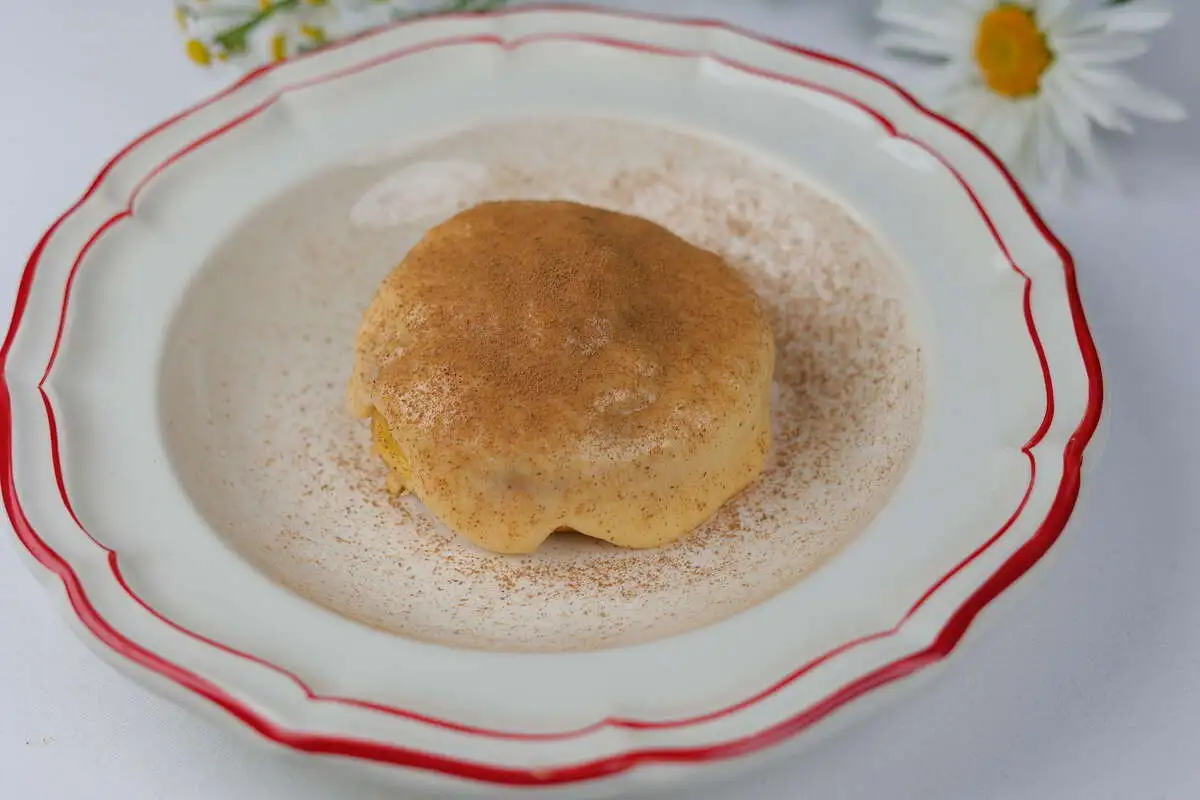 Булочка с корицей