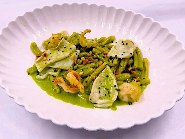 Казаречче с песто, креветкой и кальмаром
