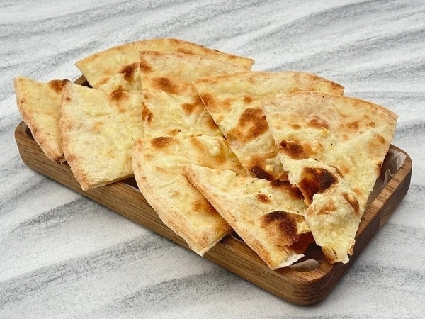 Римская фокачча с пармезаном