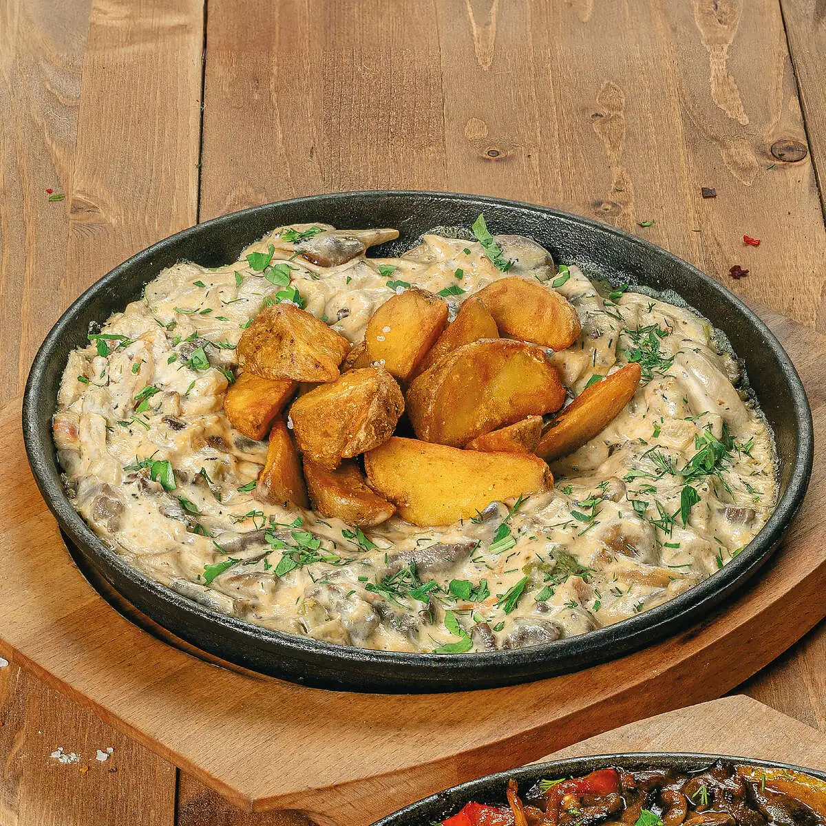 Говядина с картофельными дольками