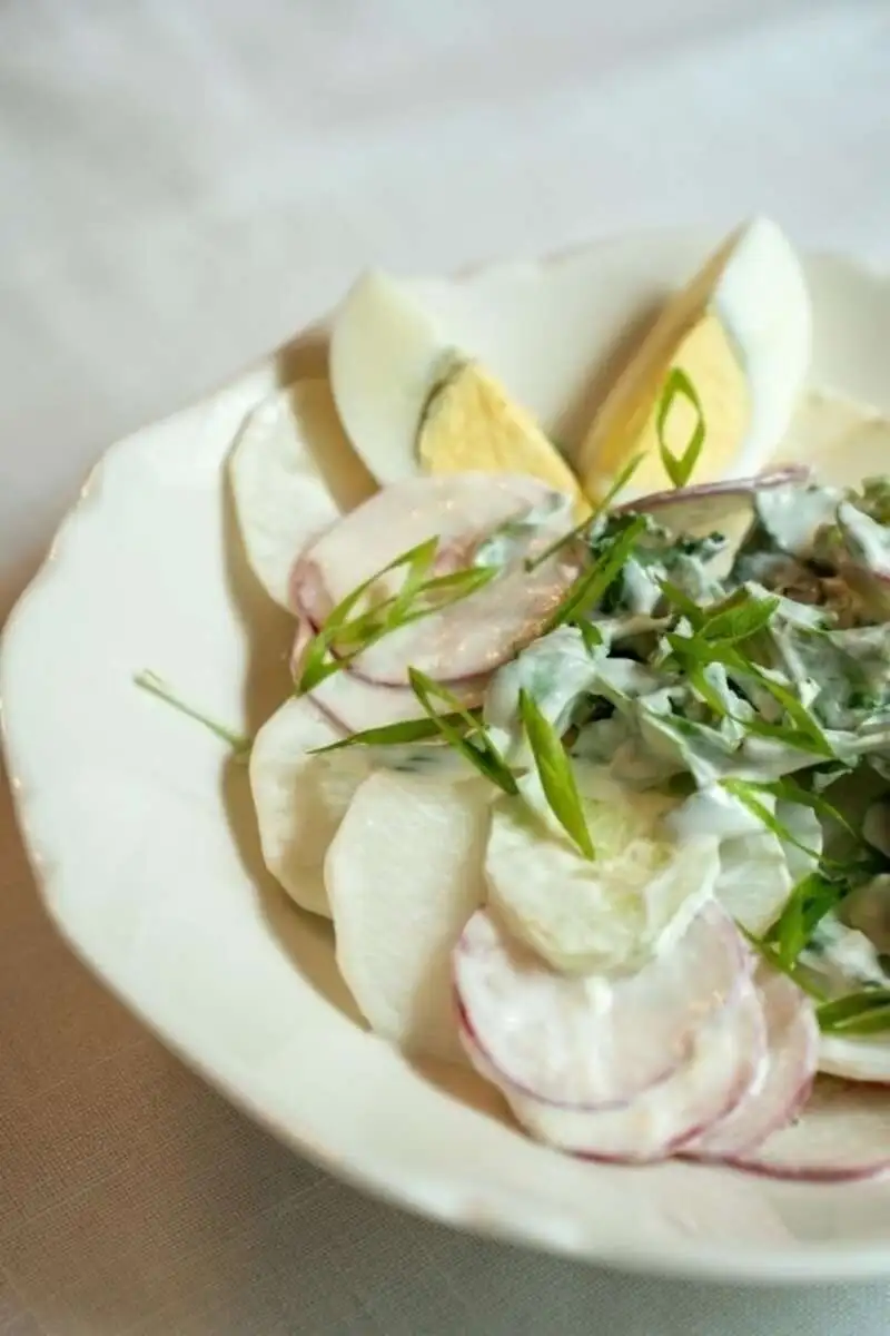 ЛАНЧ САЛАТ С РЕДИСОМ И ОГУРЦОМ