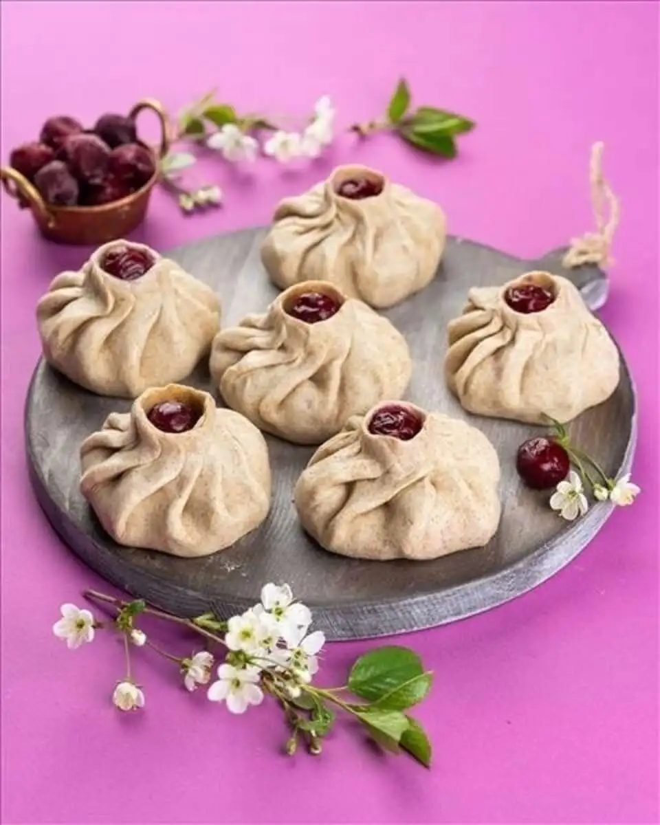 Пирожки с вишней