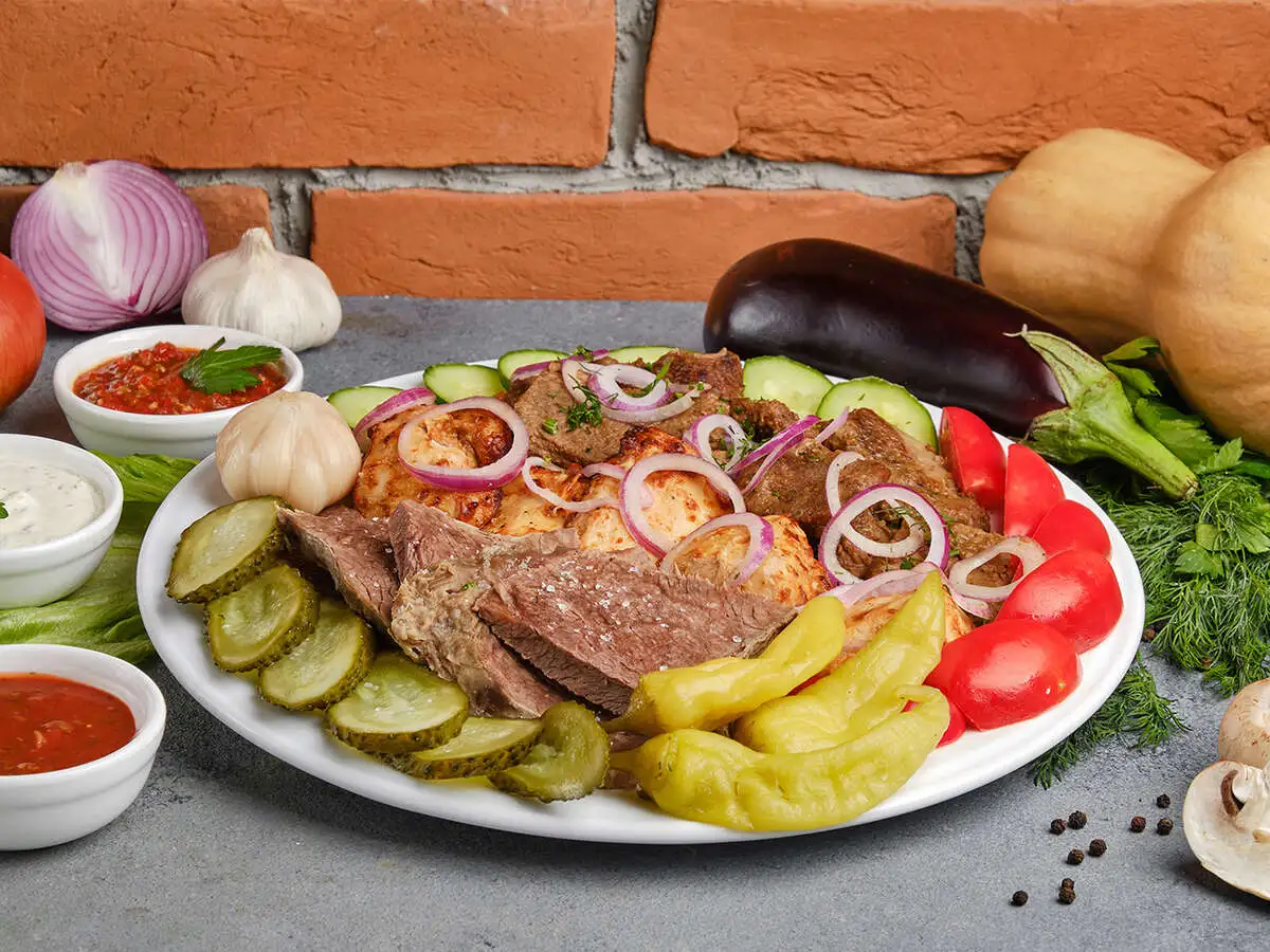 Мясная тарелка