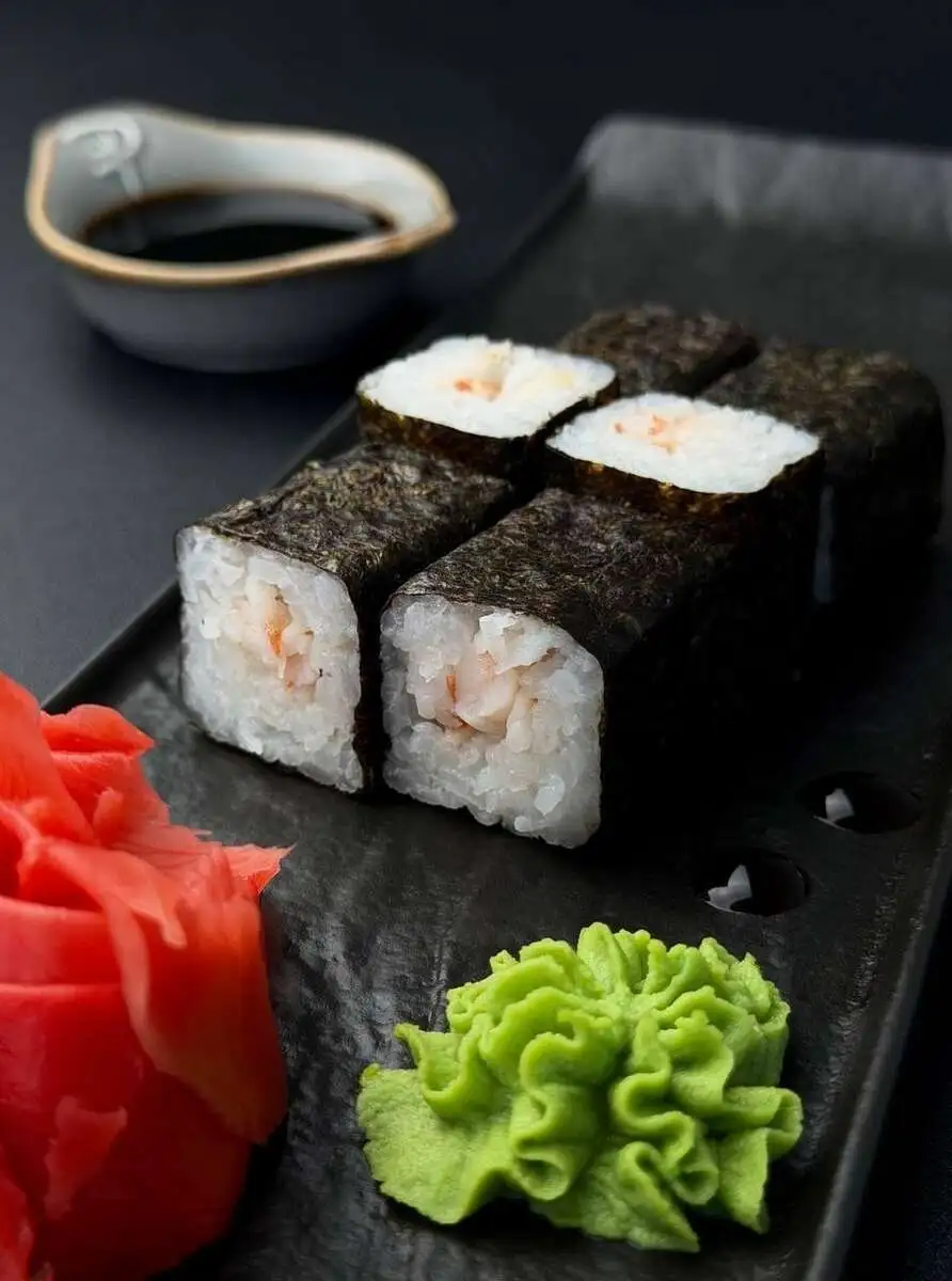 Маки с креветкой