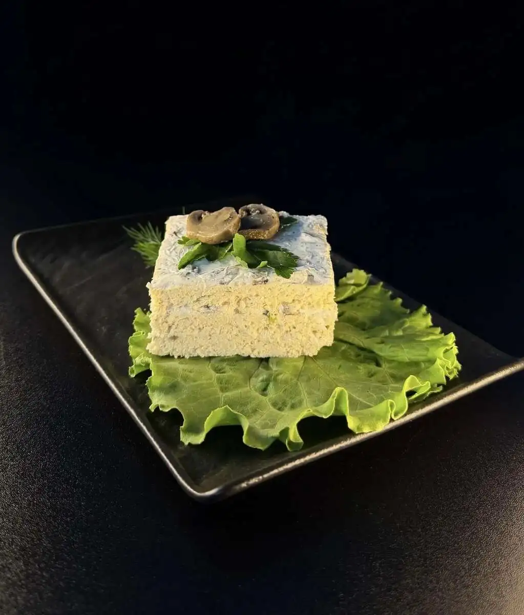 Куриное пирожное с грибами
