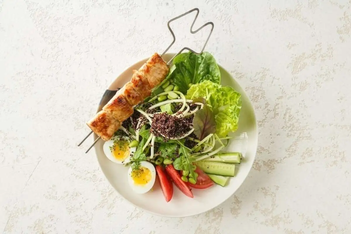Салат фитнес с курицей