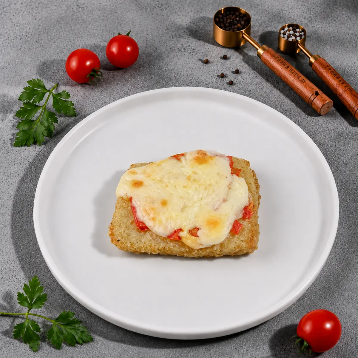 Минтай с помидорами