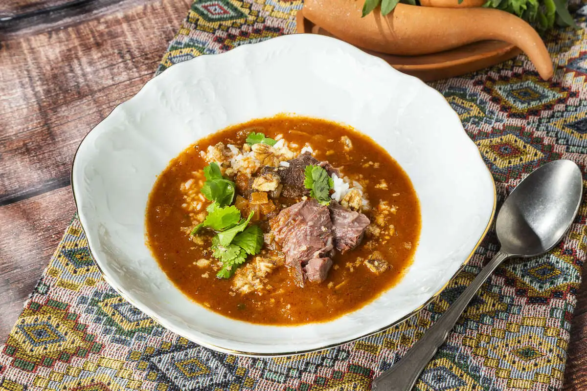 Харчо с грецким орехом