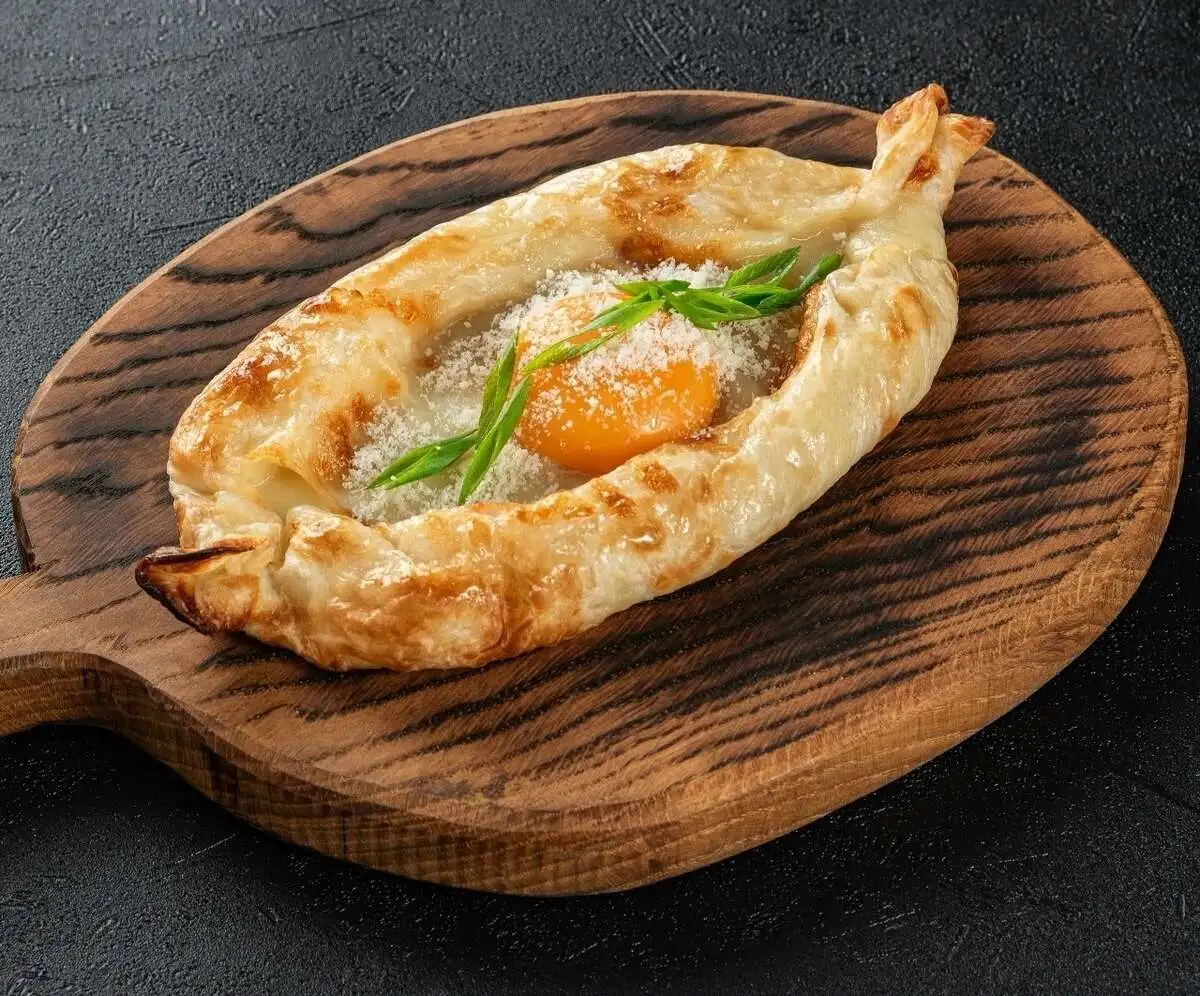 Хачапури по-аджарски
