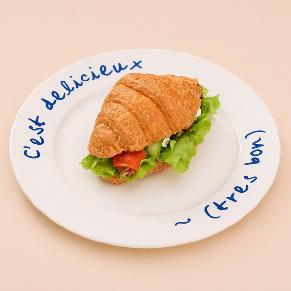 Мини круассан с красной рыбой