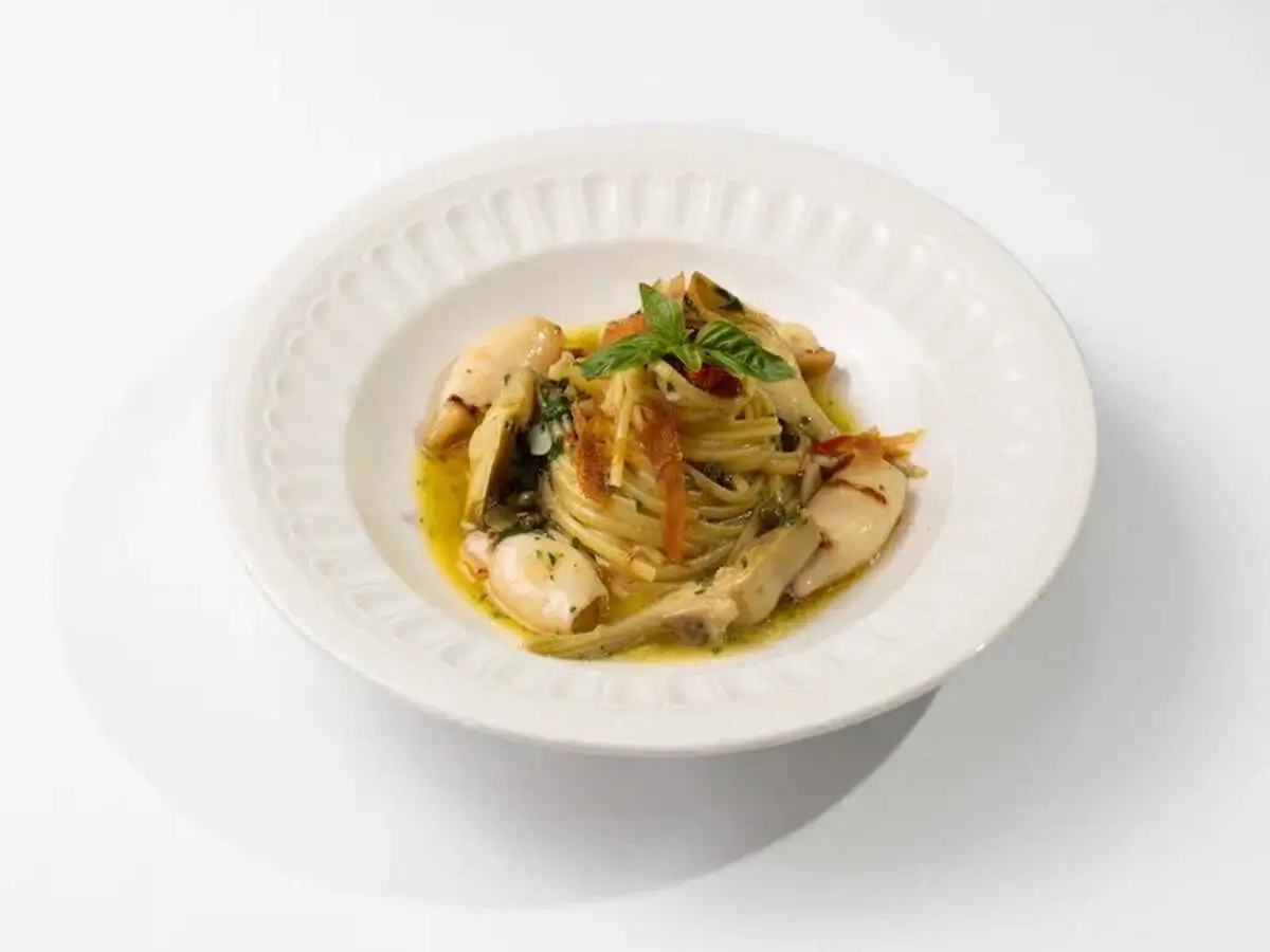 Лингвини с артишоками и мини кальмарами