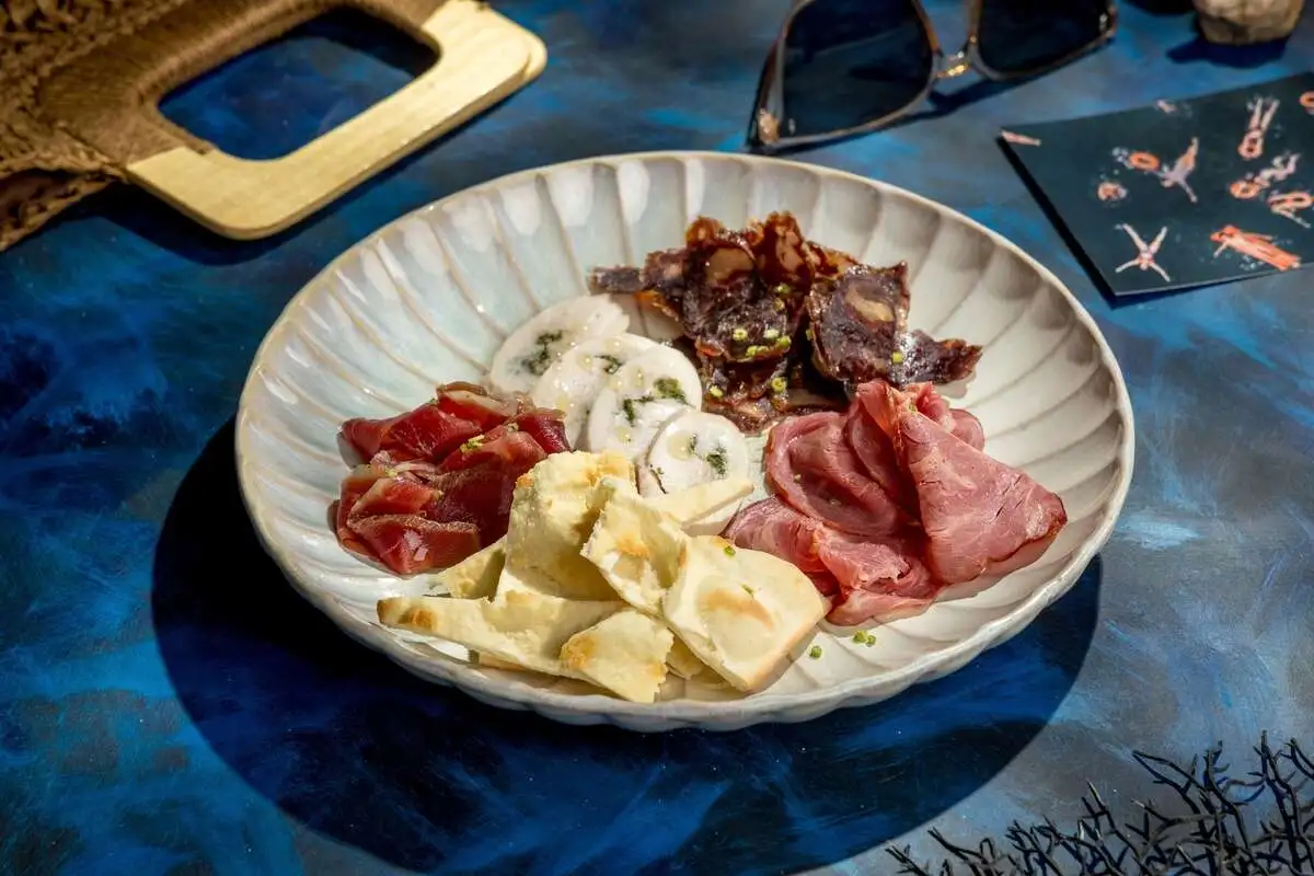 Мясная тарелка