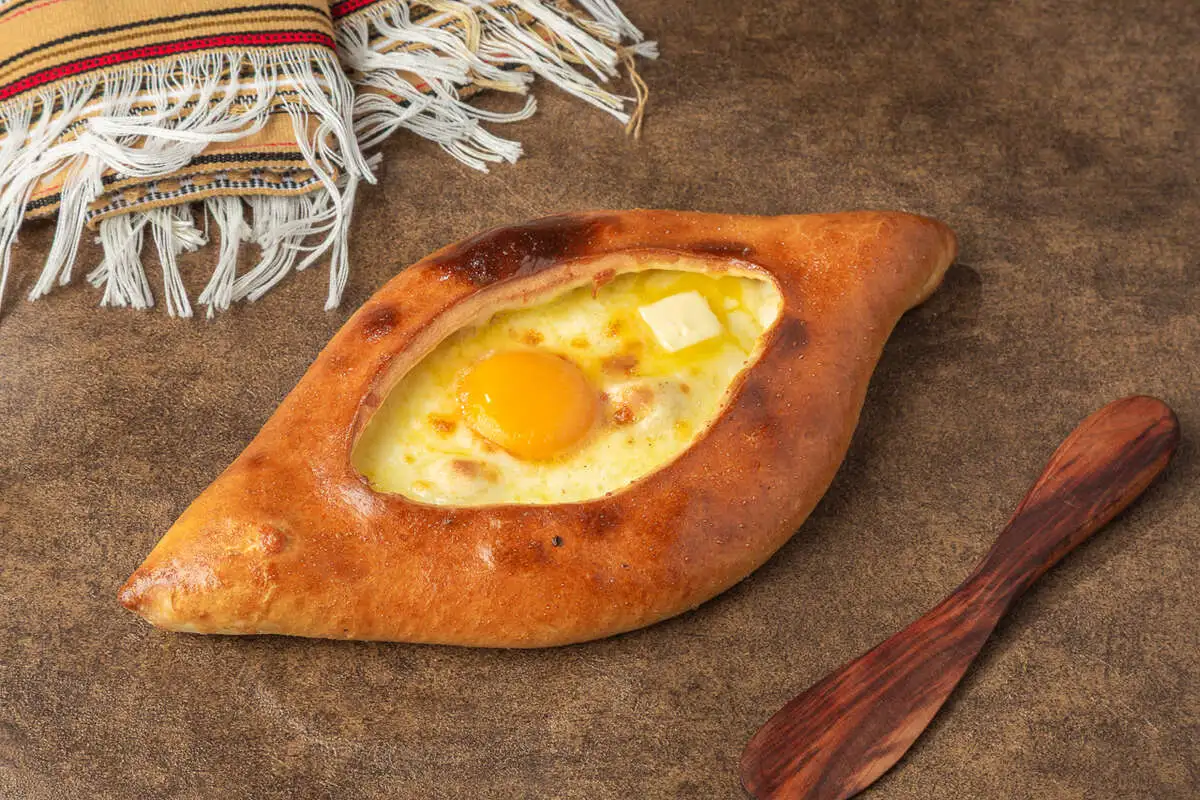 Хачапури по-аджарски