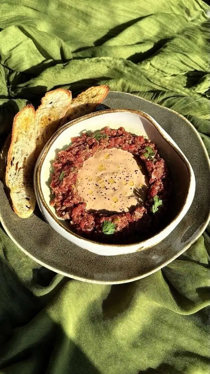 Тартар из говядины/Beef tartare