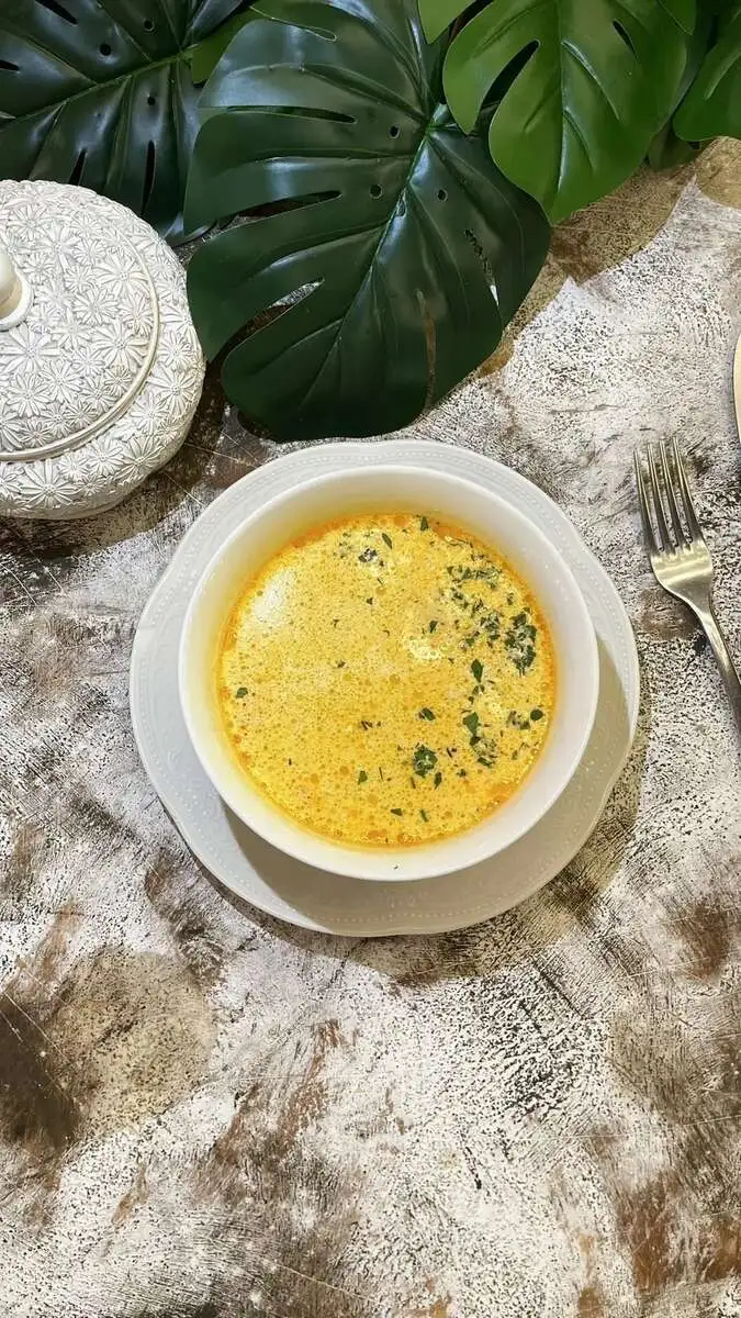 Уха сливочная с треской и вешенками