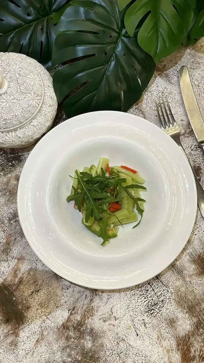 ДО Зеленый салат со снежныи крабом