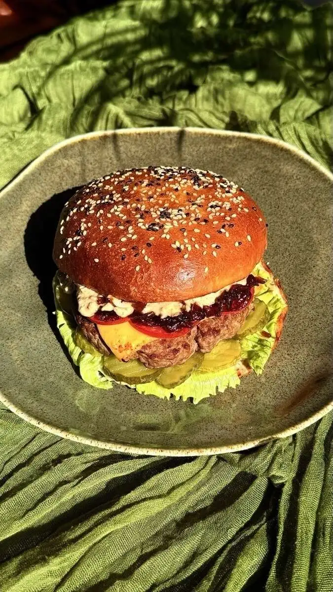 Бургер с говядиной / Beef Burger
