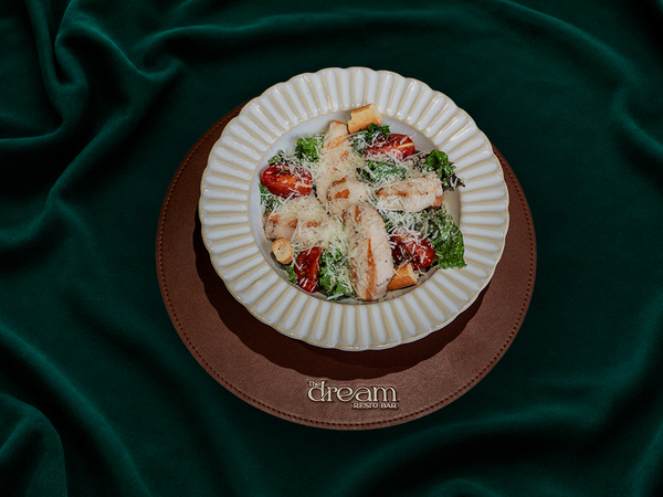 Caesar with chicken Կեսար հավով  