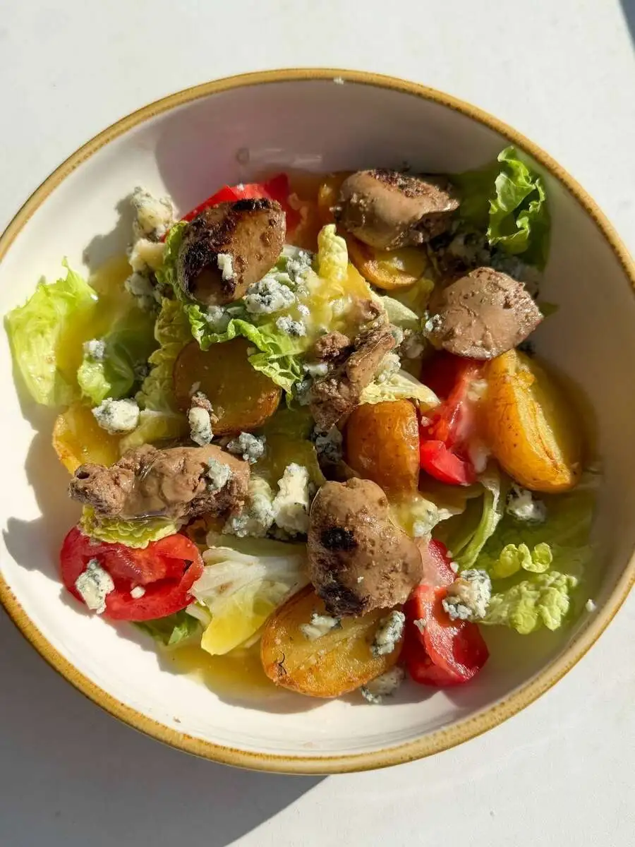 БО Салат с куриной печенью и сыром дор блю 190 гр
