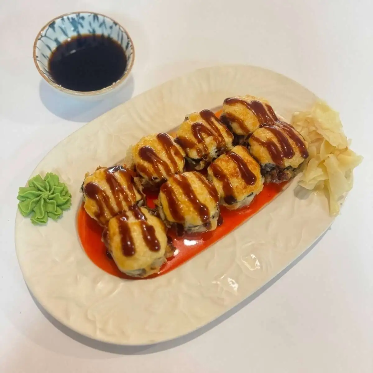 Запеченный ролл с курицей и Пармезаном