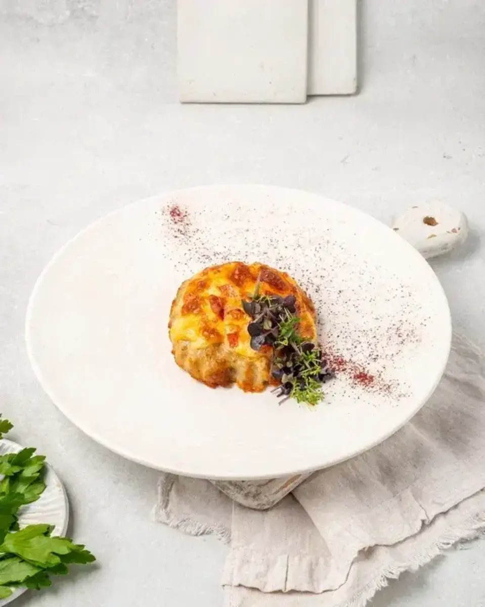 Гнездо мясное с томатами