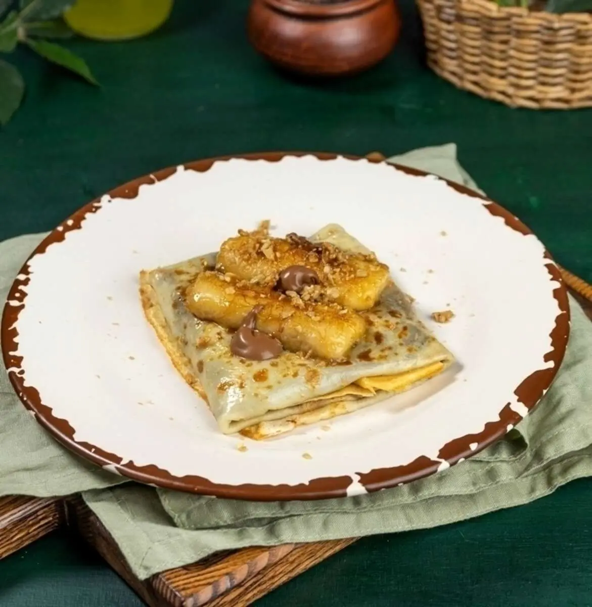 Блинчик с бананом и шоколадным кремом