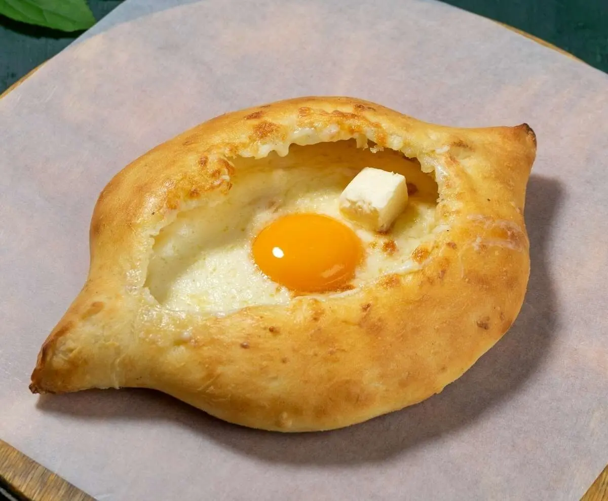 Хачапури по-аджарски 