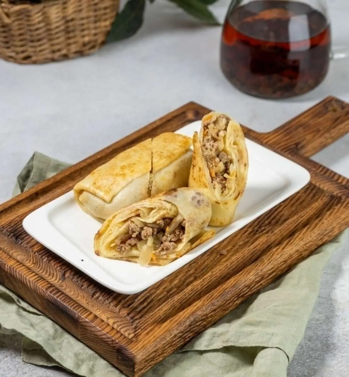 Блинчик с мясным фаршем и рисом