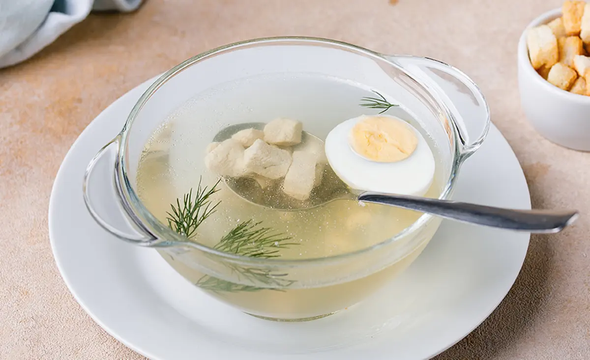 Суп Бульон куриный с яйцом