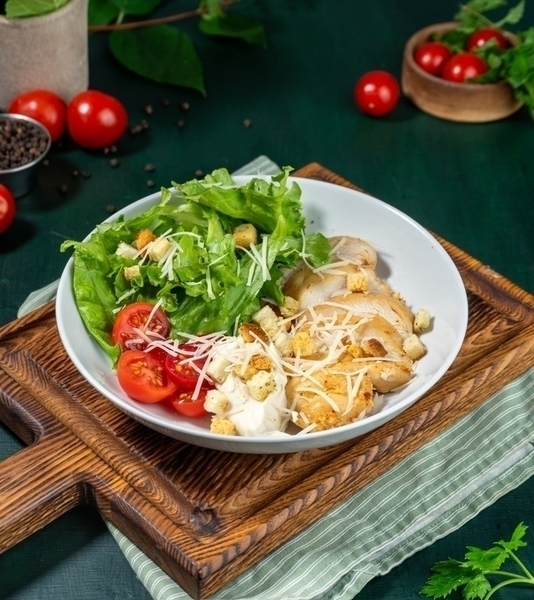 Салат "Цезарь" с курицей