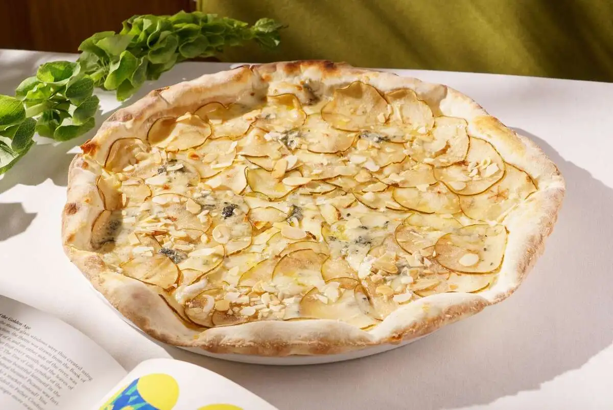 Горгонзола с грушей (30 см)