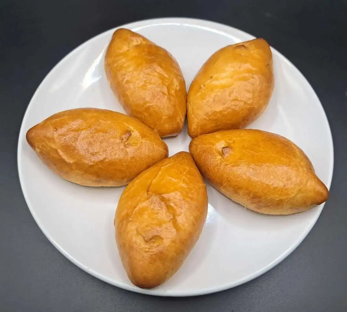 Пирог фуршетный с капустой и яйцом