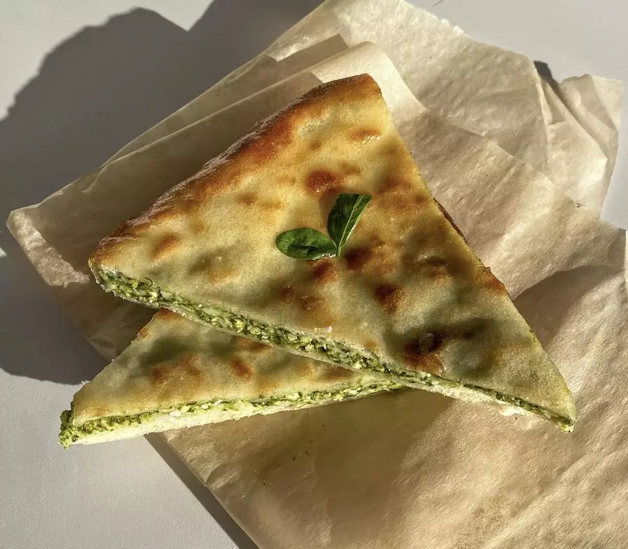 Осетинский пирог со шпинатом и сыром, порц.