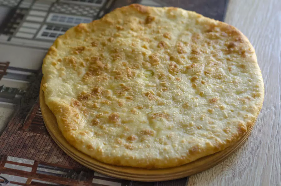 Осетинский пирог с картошкой и сыром