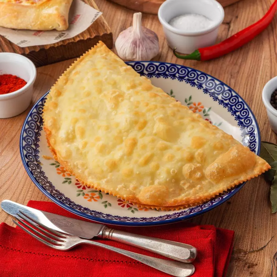 Чебурек с сыром